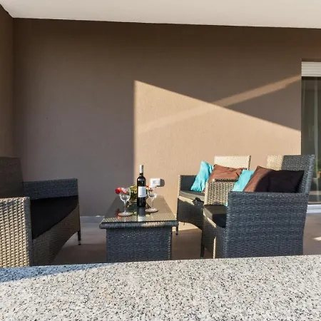 Holiday Home Pula Villa *