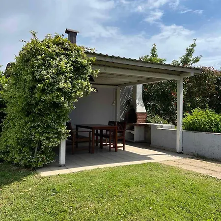 Holiday Home Pula Vila