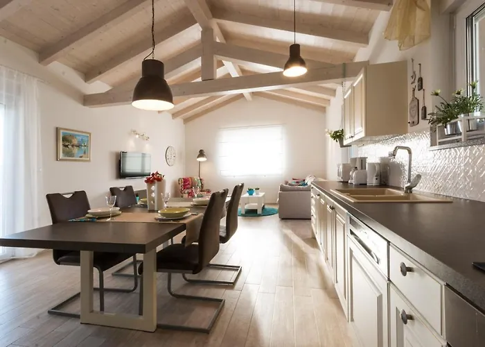 Vila Holiday Home Pula Pula