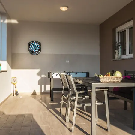 Villa Holiday Home Pula *