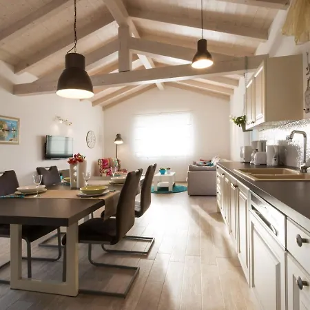 Villa Holiday Home Pula Pula